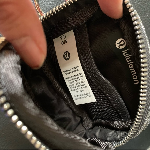Lululemon Everywhere Belt Bag Nano Glitter - Picture 4 of 4
